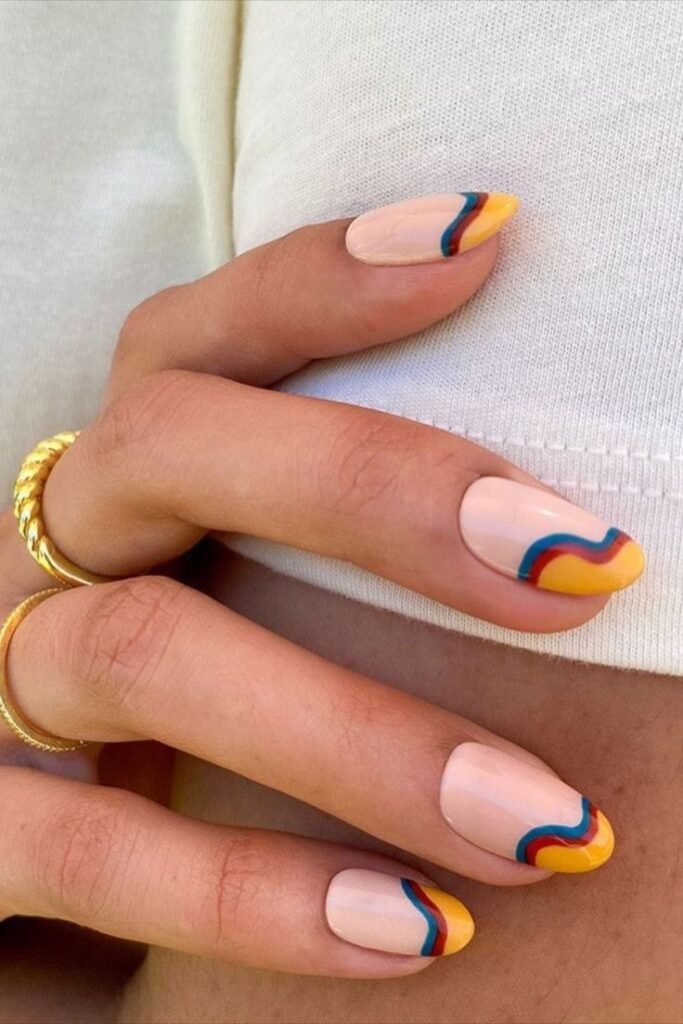 Colour-Blocked and Striped Tips